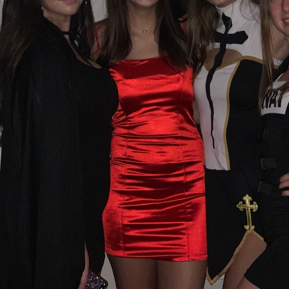 Red satin bodycon mini dress - Picture 4 of 4